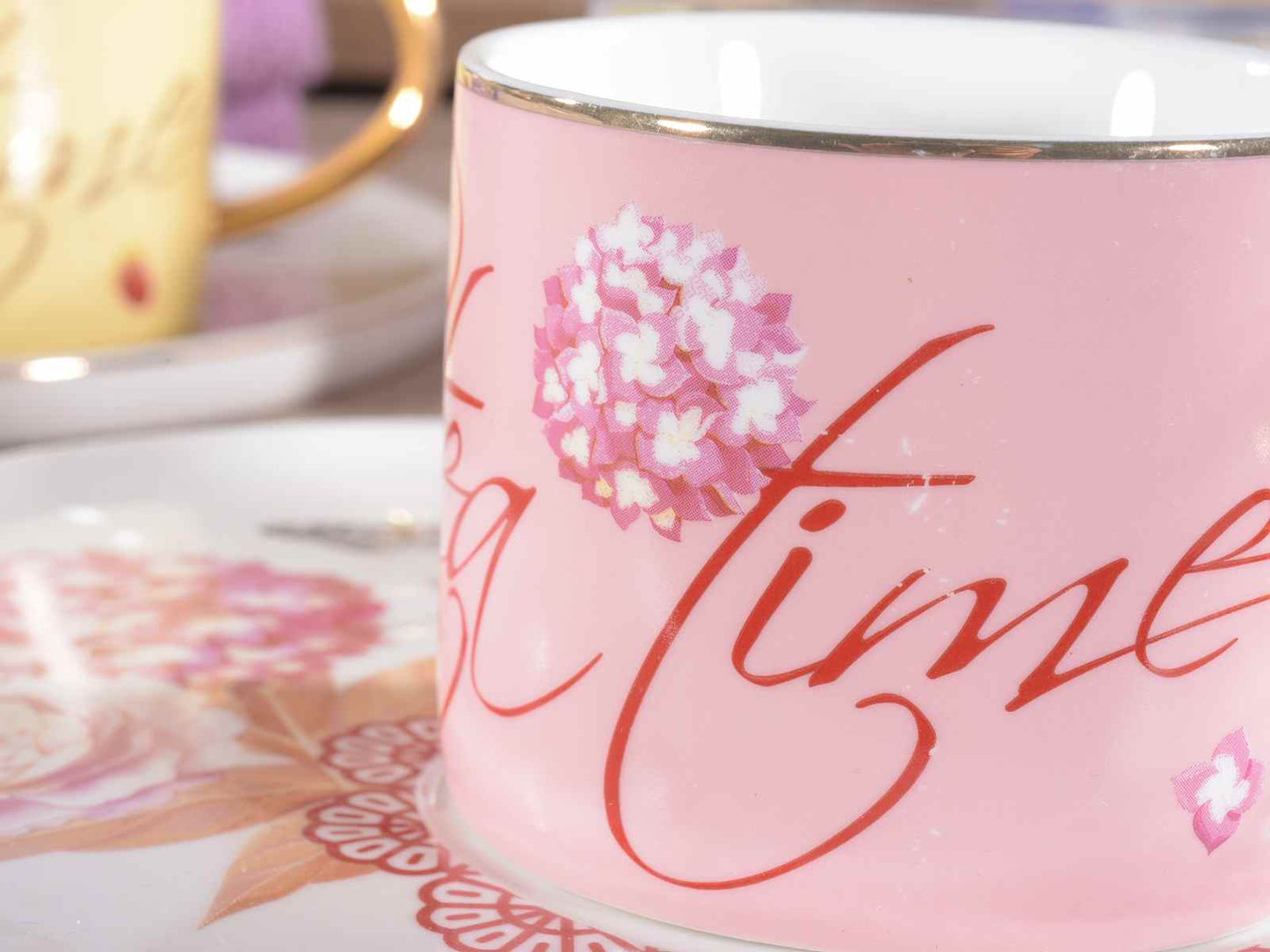 Tazzina e piattino porcellana c/manico e decori in oro vero Tazzina e piattino porcellana c/manico e decori in oro vero