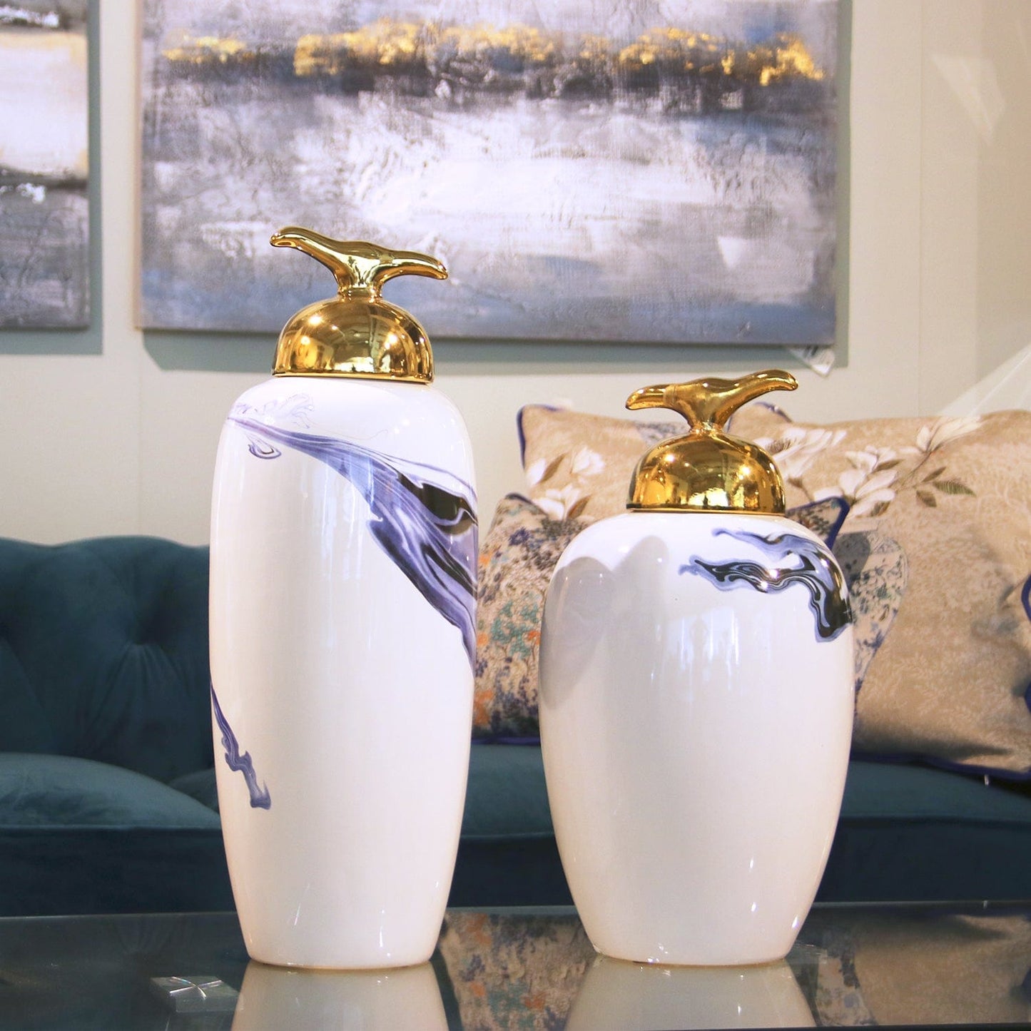 Dolci pensieri gift POTICHE IN PORCELLANA BIANCO E AZZURRO COPERCHIO ORO CM 40 H X 20 L.