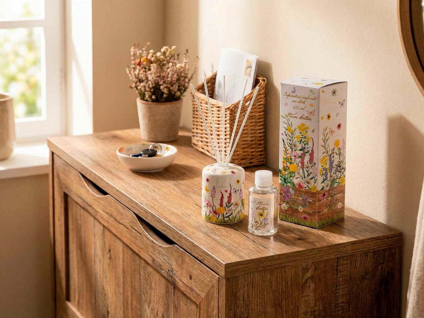 PROFUMATORE AMBIENTE IN CERAMICA MOTIVO FLOREALE 100 ML CON PROFUMO Confezione regalo cm 7 x 7 x 22,5 H