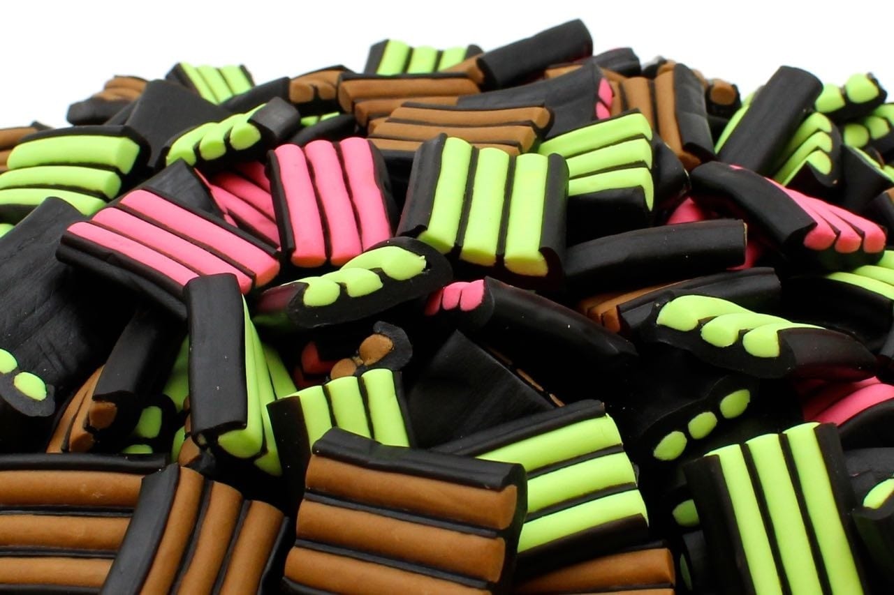 CARAMELLE GOMMOSE BINARIO MATTONCINI LIQUIRIZIA CONFEZIONE 100GR - Dolci pensieri gift