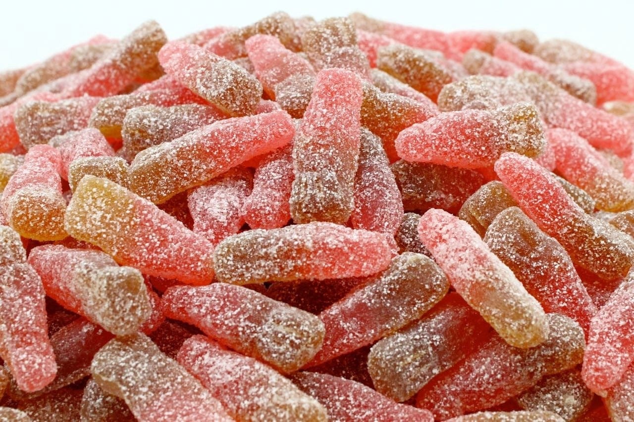CARAMELLE GOMMOSE BOTTIGLIA CILIEGIA E COLA CONFEZIONE 100GR - Dolci pensieri gift