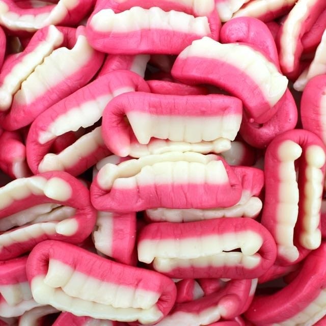 CARAMELLE GOMMOSE HALLOWEEN DENTIERE DRACULA CONFEZIONE 100GR - Dolci pensieri gift
