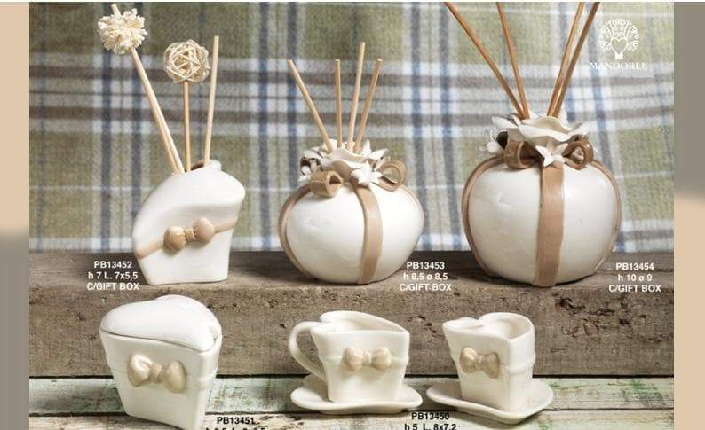 Collezione Bomboniere LOVE in Porcellana Color Mandorla - Dolci pensieri gift