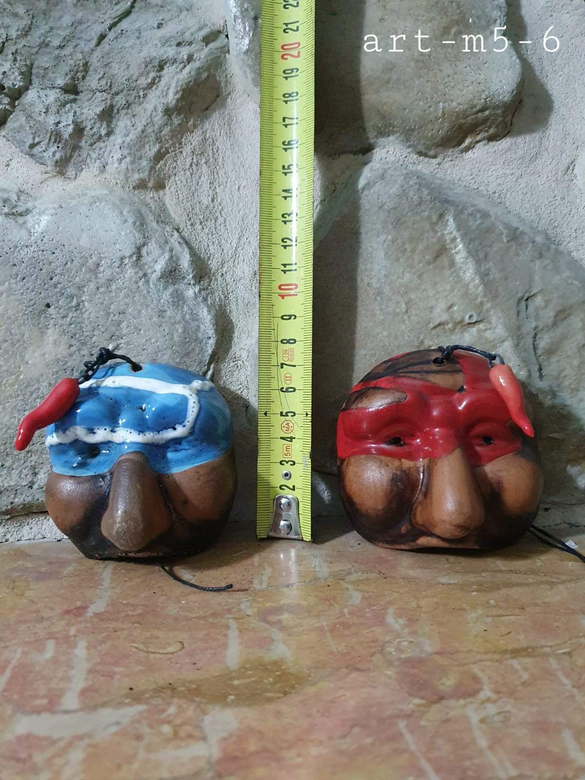 Corno Napoletano Portafortuna in Ceramica Artigianale fantasia maschere celeste e rosso - Dolci pensieri gift