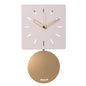 OROLOGIO IN METALLO ROSA E PENDOLO IN ORO DESIGN Dimensioni: 24 x 43,5 cm di altezza (profondità 4 cm)