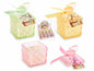 CANDELA PROFUMATA VETRO SATINATO COPERCHIO FARFALLA 3 COLORI Fragranze: Hyacinth, Pink Magnolia, Peony - Durata:14 h - Ad alta concentrazione di profumo Assortimento: 3 fragranze
