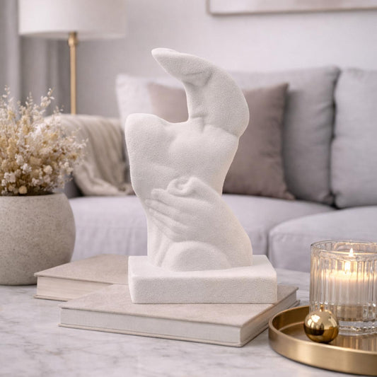 SCULTURA  CON BASE IL BACIO DI AFRODITE IN CERAMICA GRES BIANCA H 35 CM COMPLEMENTO DI ARREDO.