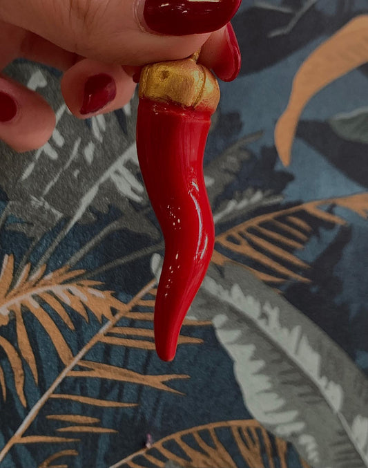 Cornetto portafortuna rosso dettaglio oro ceramica san gregorio armeno