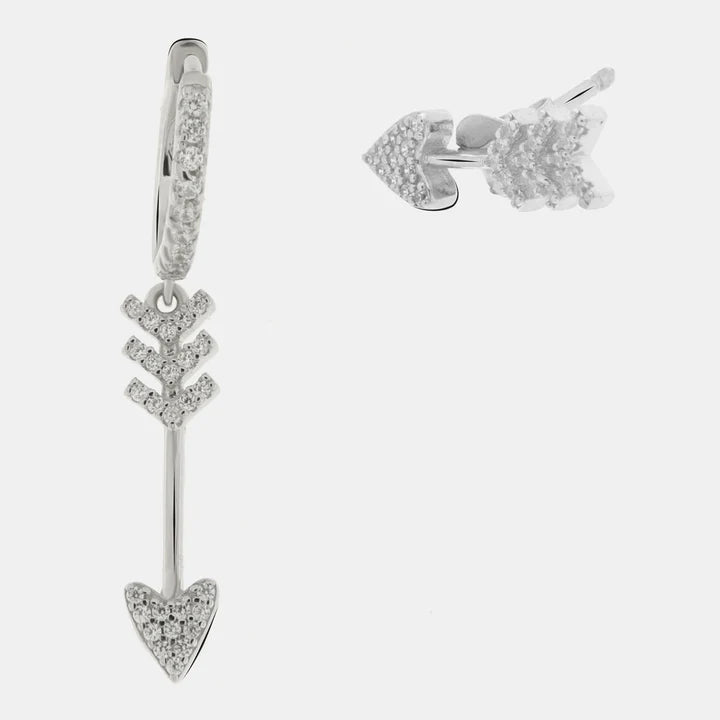 Orecchini in Argento 925 cerchietto con freccia a lobo e pendente impreiziosito da zirconi