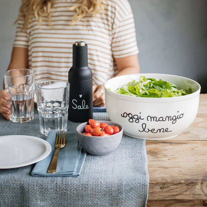 INSALATIERA IN GRES PORCELLANATO " OGGI MANGIO BENE" Dimensioni: diametro 25 cm x altezza 12,5 cm