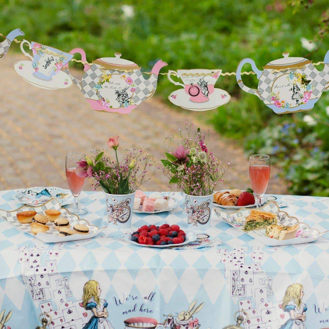 Tovaglia di carta Alice nel paese delle meraviglie 180 x 120 cm - Dolci pensieri gift