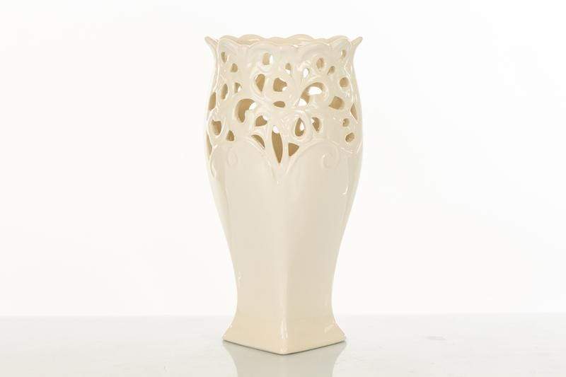 Vaso Portafiori Traforato in Porcellana Artigianale Colore Bianco 30 cm - Dolci pensieri gift