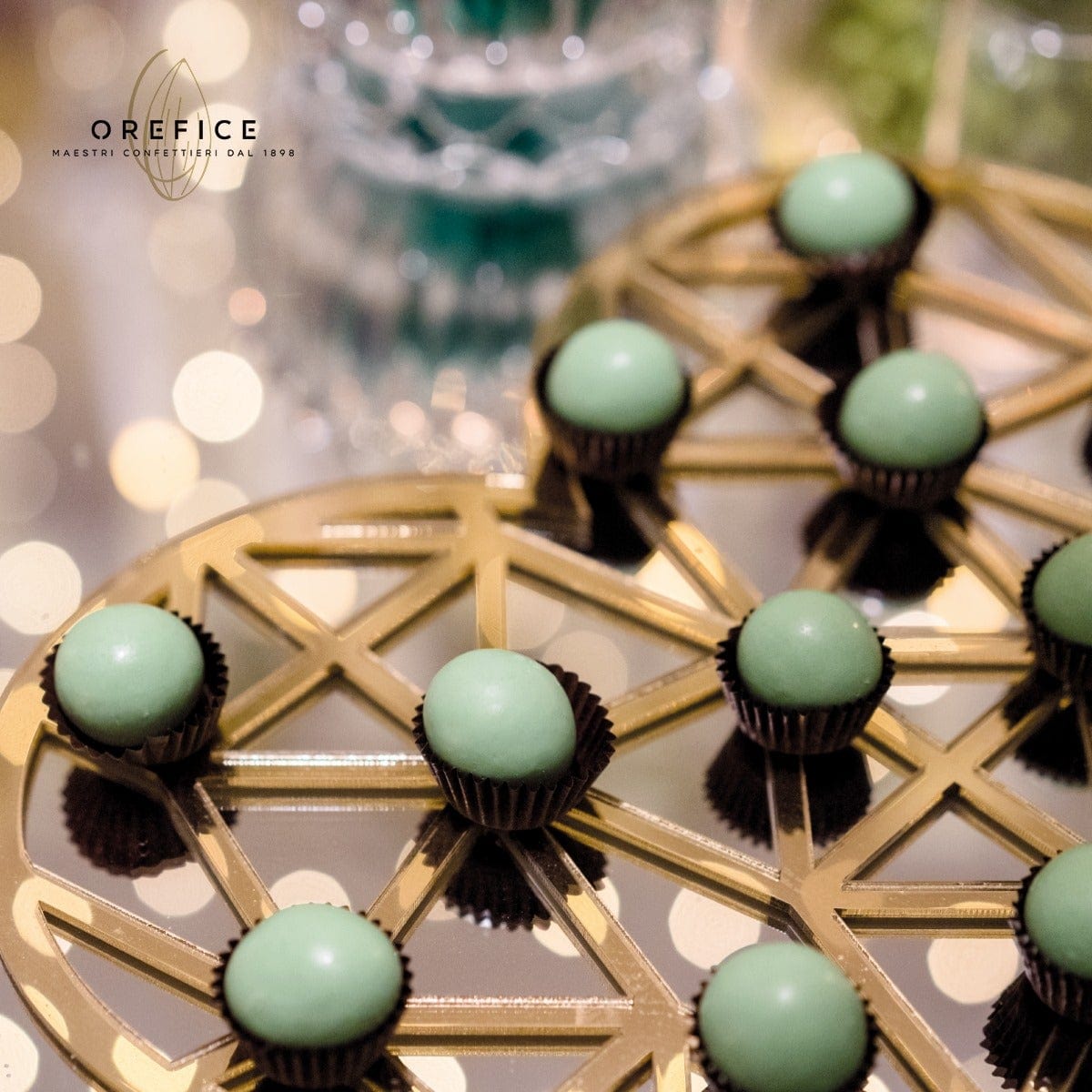 CONFETTI ABBRACCI VERDE 500 gr CON PIROTTINI INCLUSI - Dolci pensieri gift