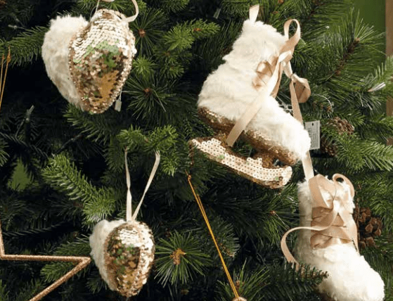 Pattini pattinaggio sul ghiaccio scarpe in tessuto bianco e oro set 2 paia - Dolci pensieri gift