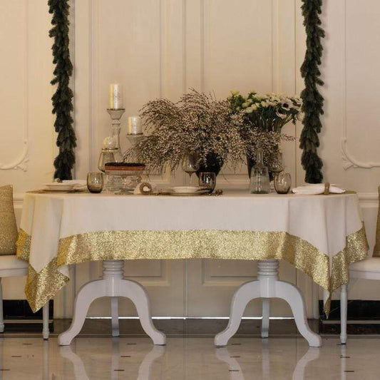Tovaglia natalizia 6 posti con ricami barocchi 170x210 cm con balze - Dolci pensieri gift